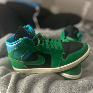 Women’s Jordan 1s